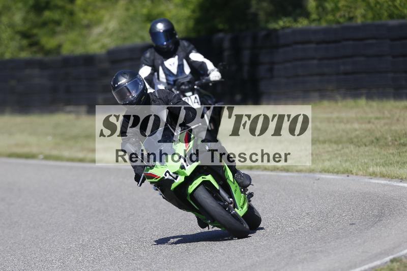 /15 22.05.2026  Plüss Moto Sport  Discover the Bike ADR /Gruppe gruen - Bike 1/21